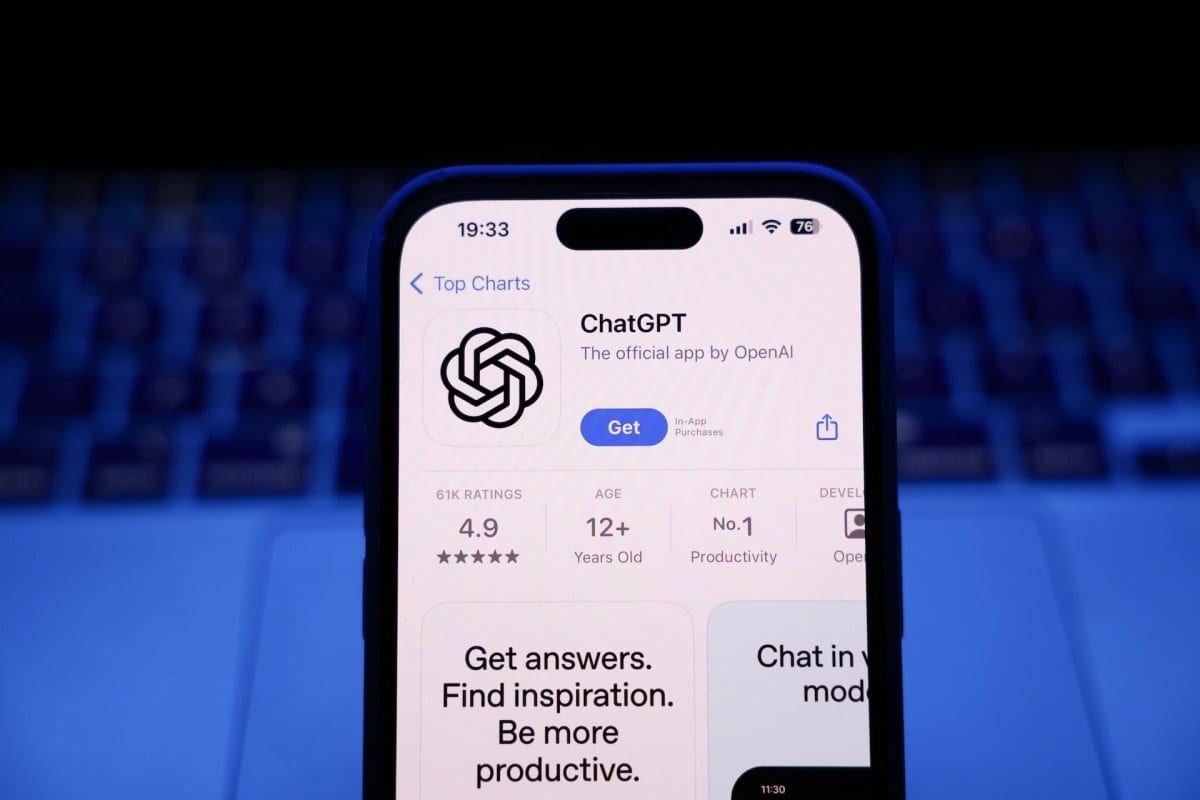 ChatGPT's Reign Crumbles: Market Share Drops Below 50% for First Time