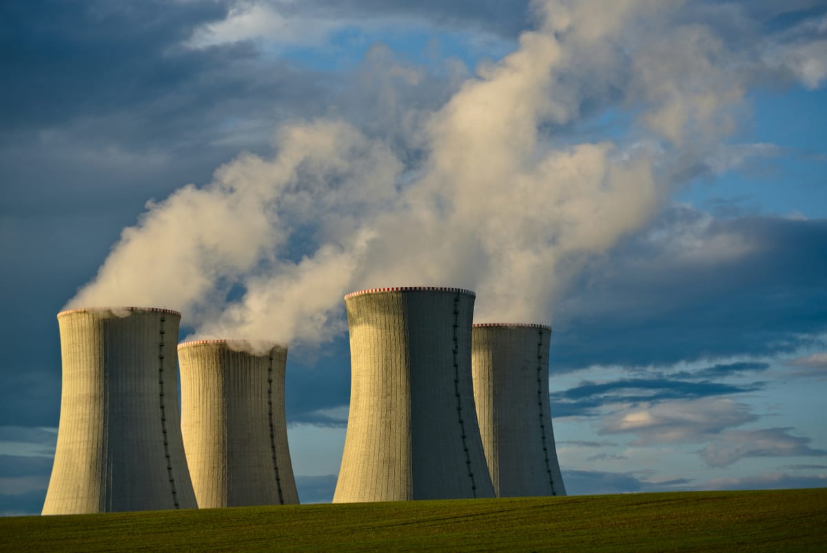 Kevin Hart and Chris Larsen Back Nuclear Startup — Here's Why