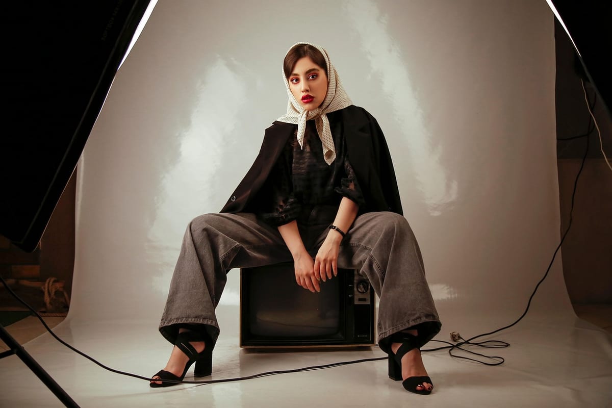 woman, beauty, fashion, makeup, glamour, beautiful, pretty, attractive, girl, female, pose, model, portrait, style, studio, woman, fashion, fashion, fashion, fashion, fashion, girl, girl, model, model, studio, studio