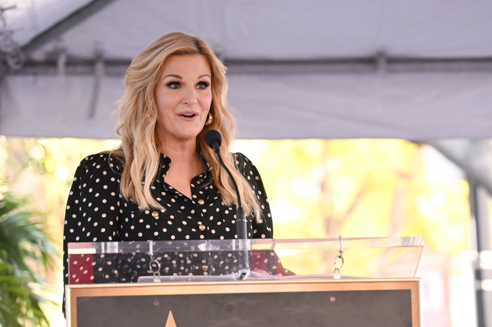 Lainey Wilson, Trisha Yearwood Team Up for Charity Game-Changer