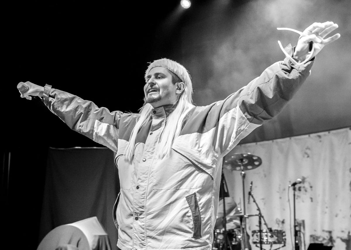 Oliver Tree, 'Life Goes On' Singer, Dead at 32 in Helicopter Crash