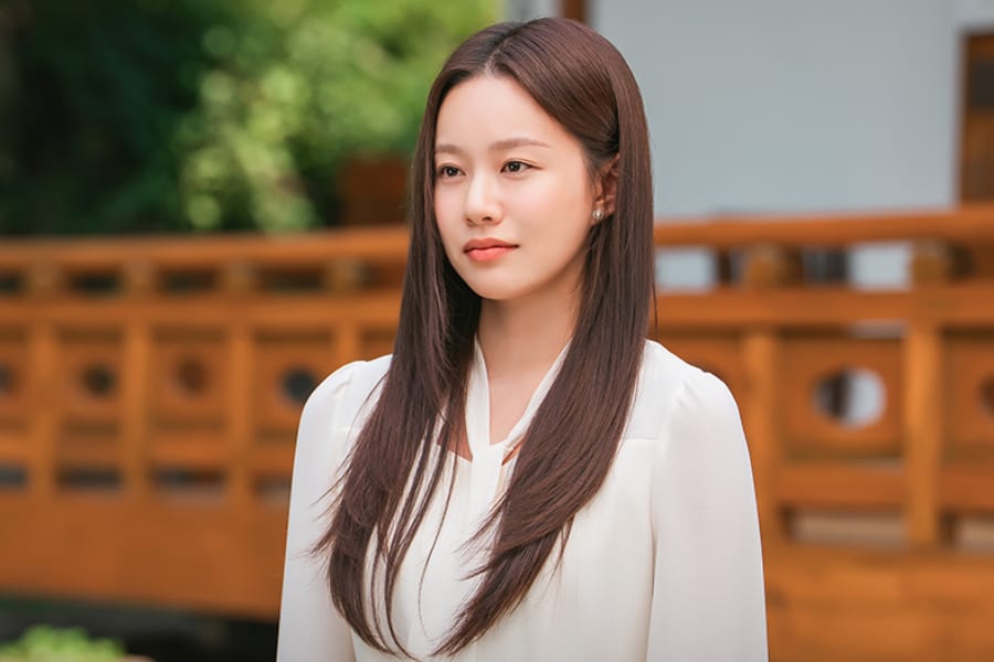 Park You Na Joins Hani in 'Love On The Menu' as Cool-Headed Younger Sister