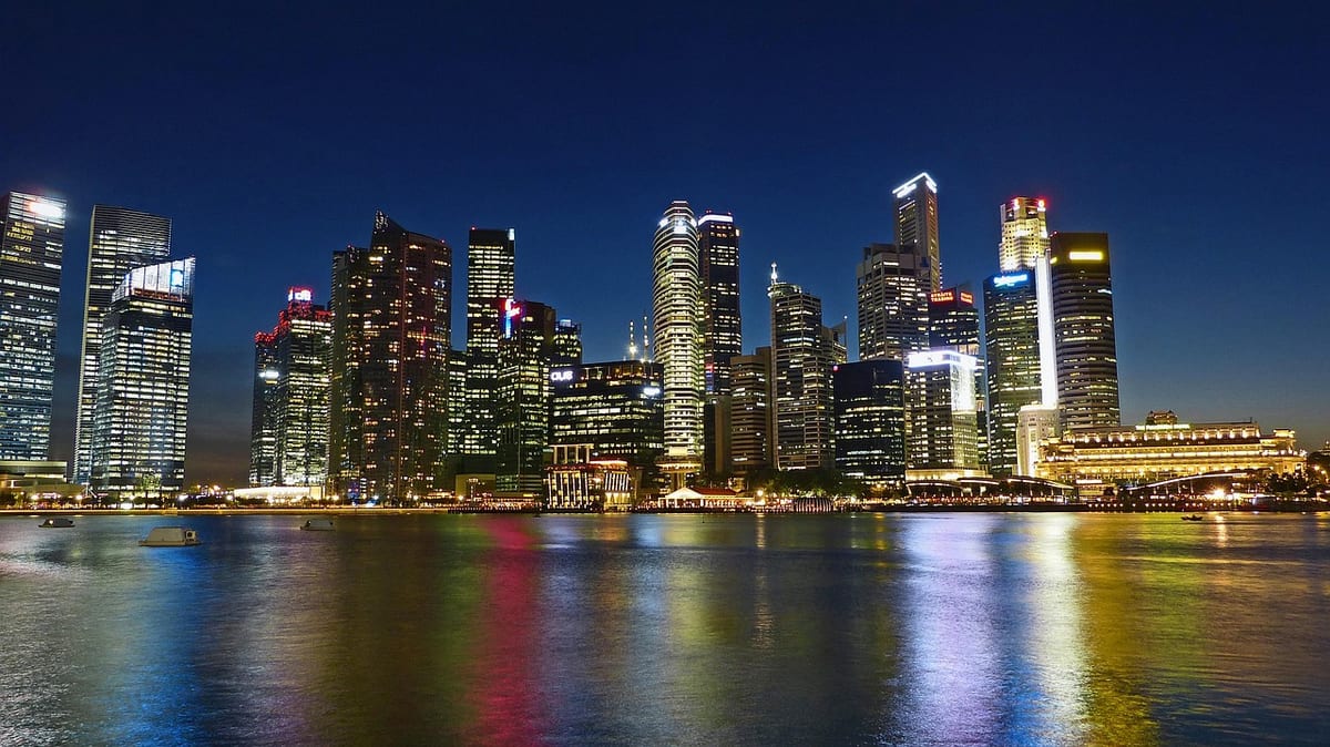 skyline, cityscape, buildings, skyscrapers, illuminated, nature, city lights, city, waterfront, office buildings, financial district, business district, urban, metropolitan, infrastructures, singapore river, water, river, reflection, towers, night sky