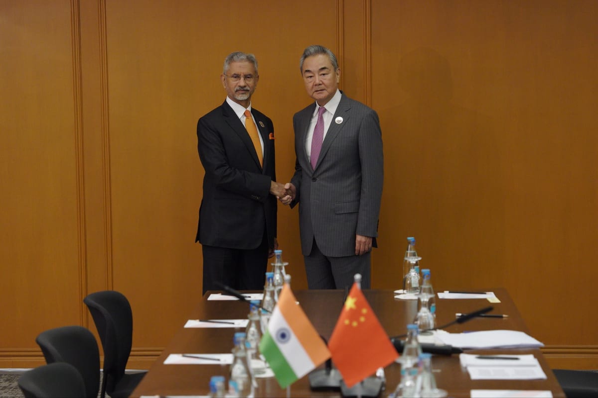 A wide ranging discussion with Politburo member and Foreign Minister Wang Yi of China in Manila #Philippines.
Text of my opening remarks as below:
Excellency, I am glad to meet you again. Our partic