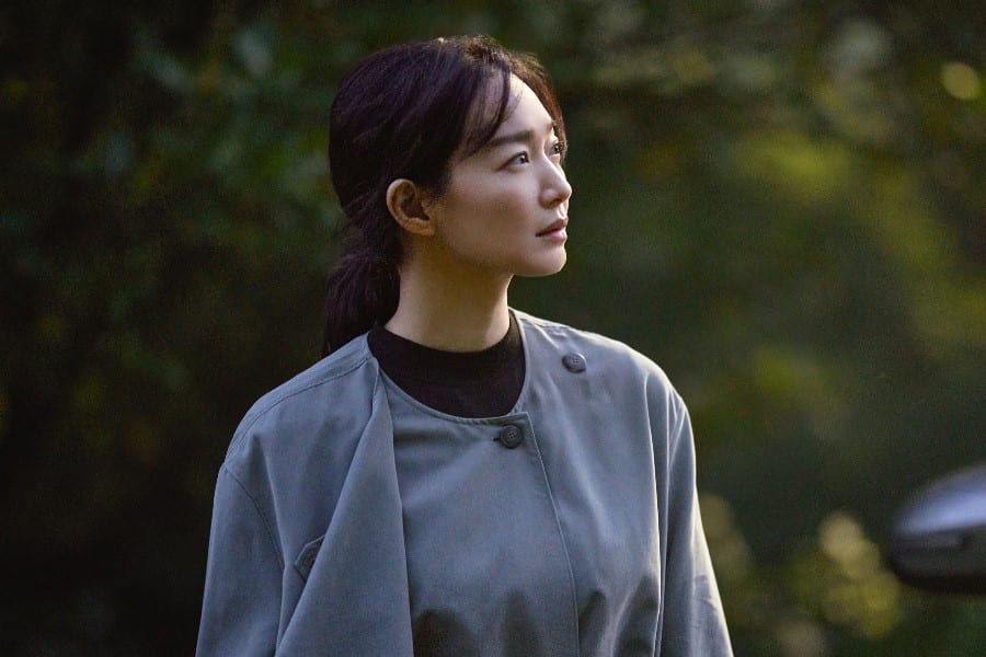 Shin Min Ah Goes Dual Role in Thriller The Eyes